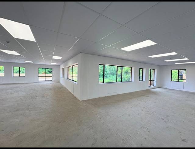 279M² OFFICE TO LET IN VORNA VALLEY